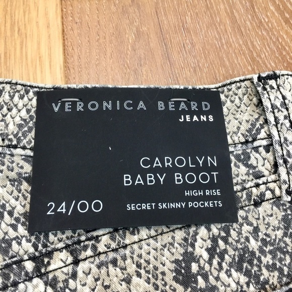 Veronica Beard Carolyn High-Rise Baby-Boot Jeans - Picture 11 of 13